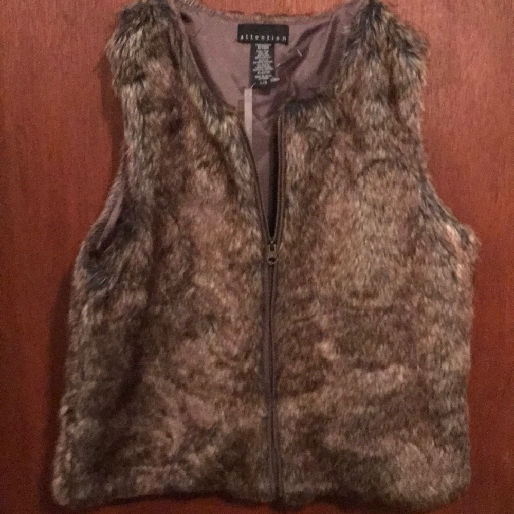 FAUX FUR VEST